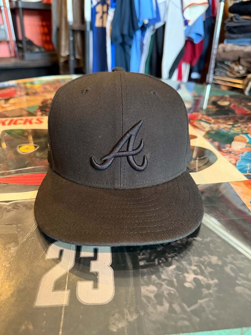 New Era Atlanta Braves 59FIFTY Size 7 3/8 Black Fitted Hat Cap